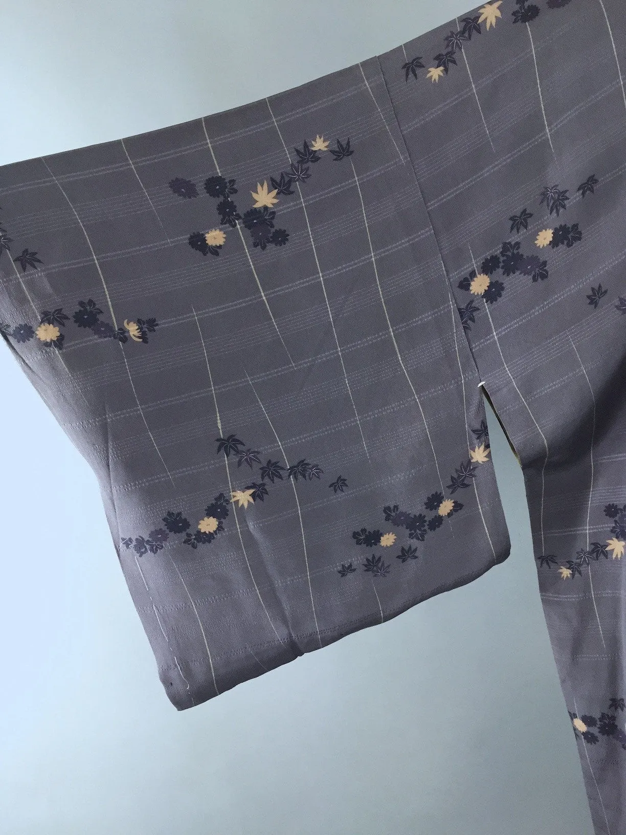 1940s Vintage Silk Kimono Robe with Dark Gray Floral Print
