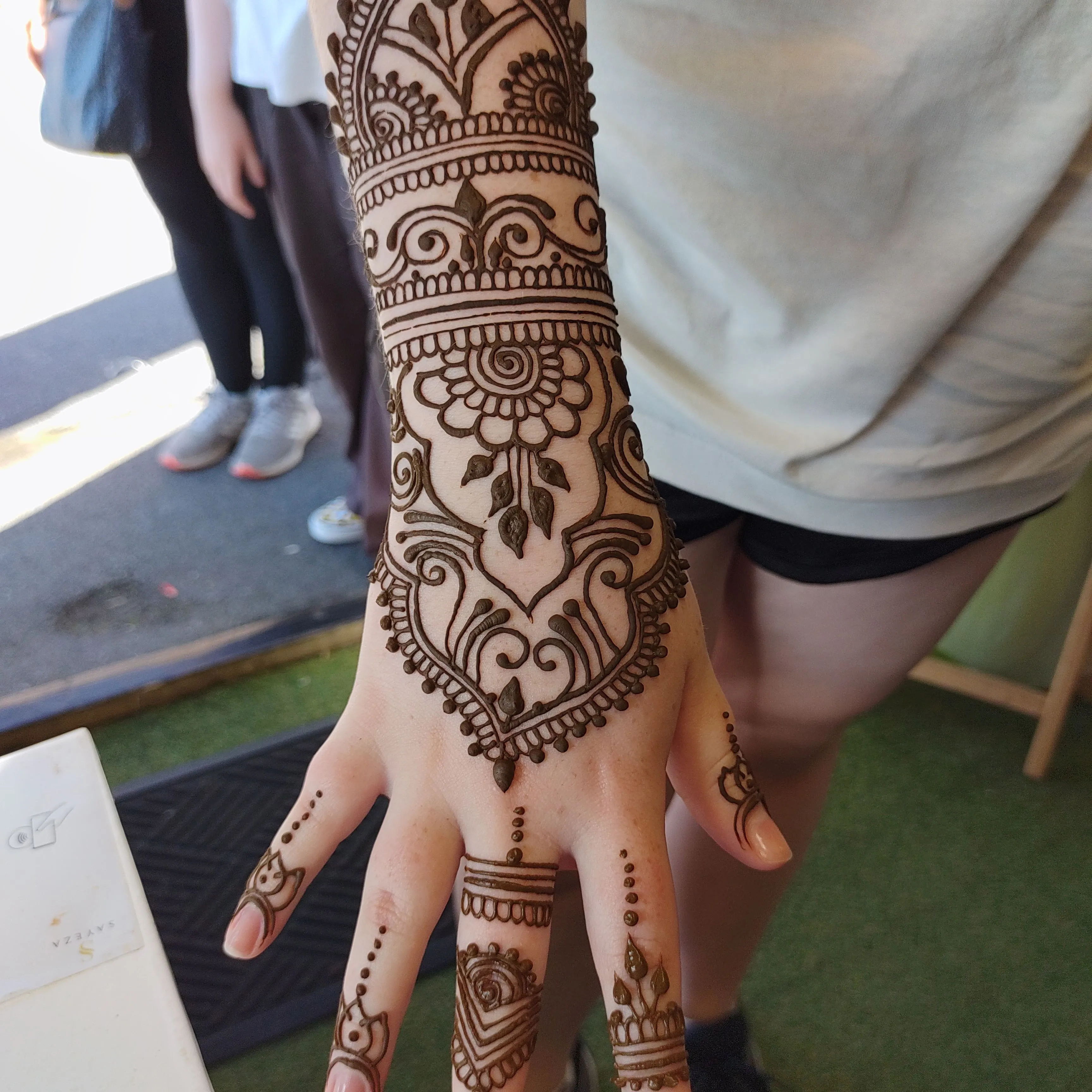 6 Kaveri Natural Brown Henna Cones