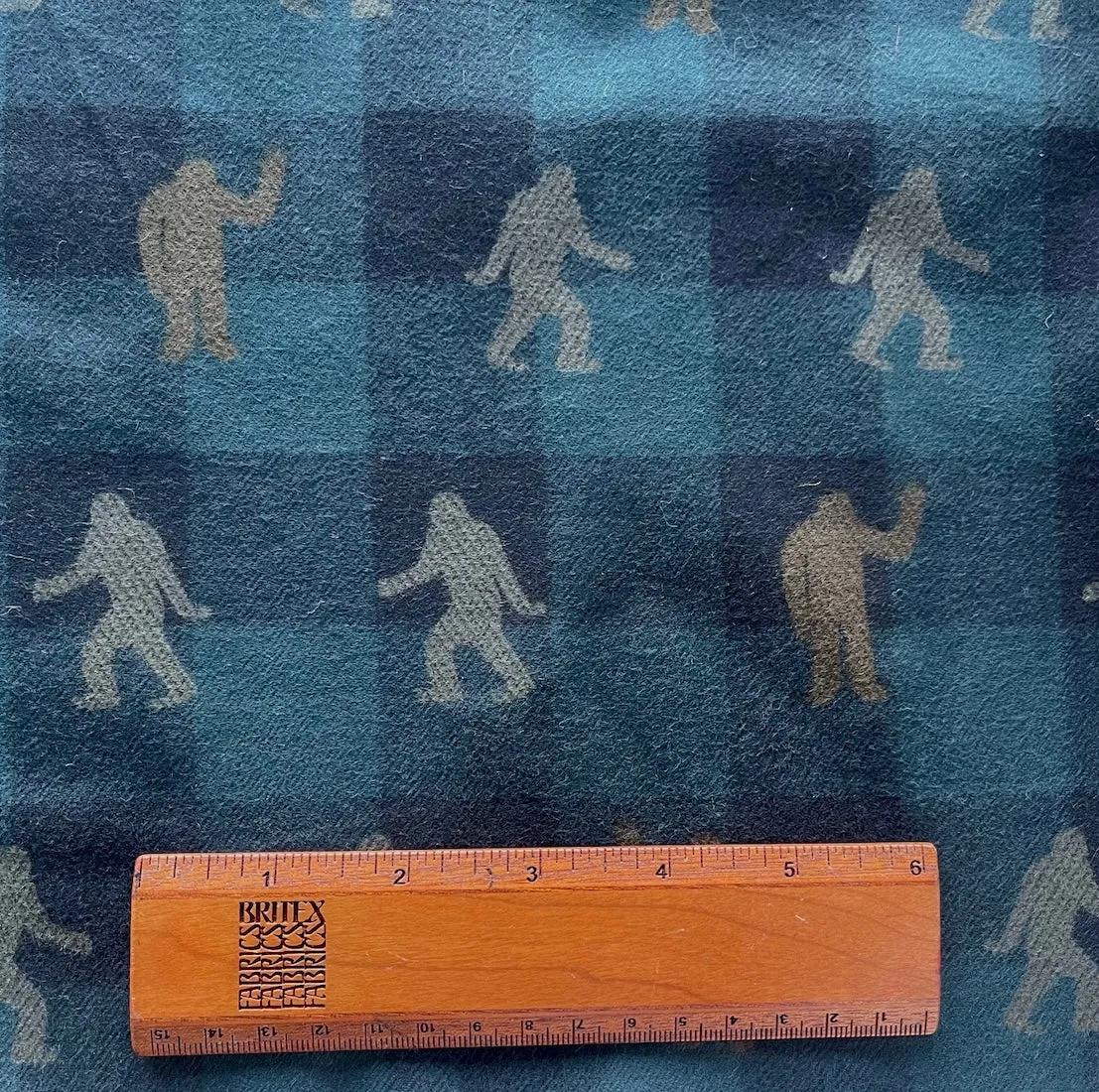 Abominable Snowman Checked Hunter Green Cotton Flannel (Made in Portugal)