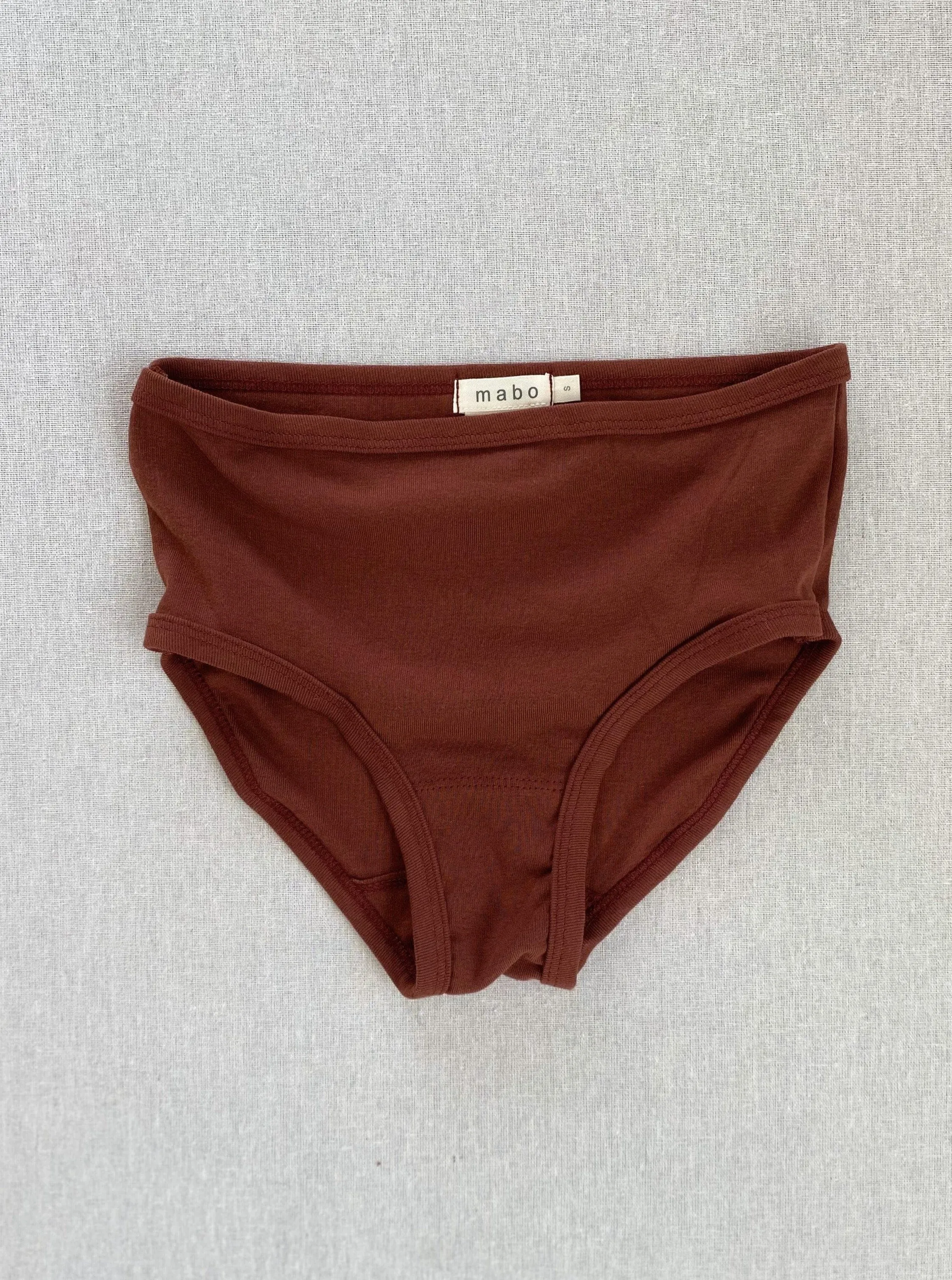 adult organic cotton undies in chestnut