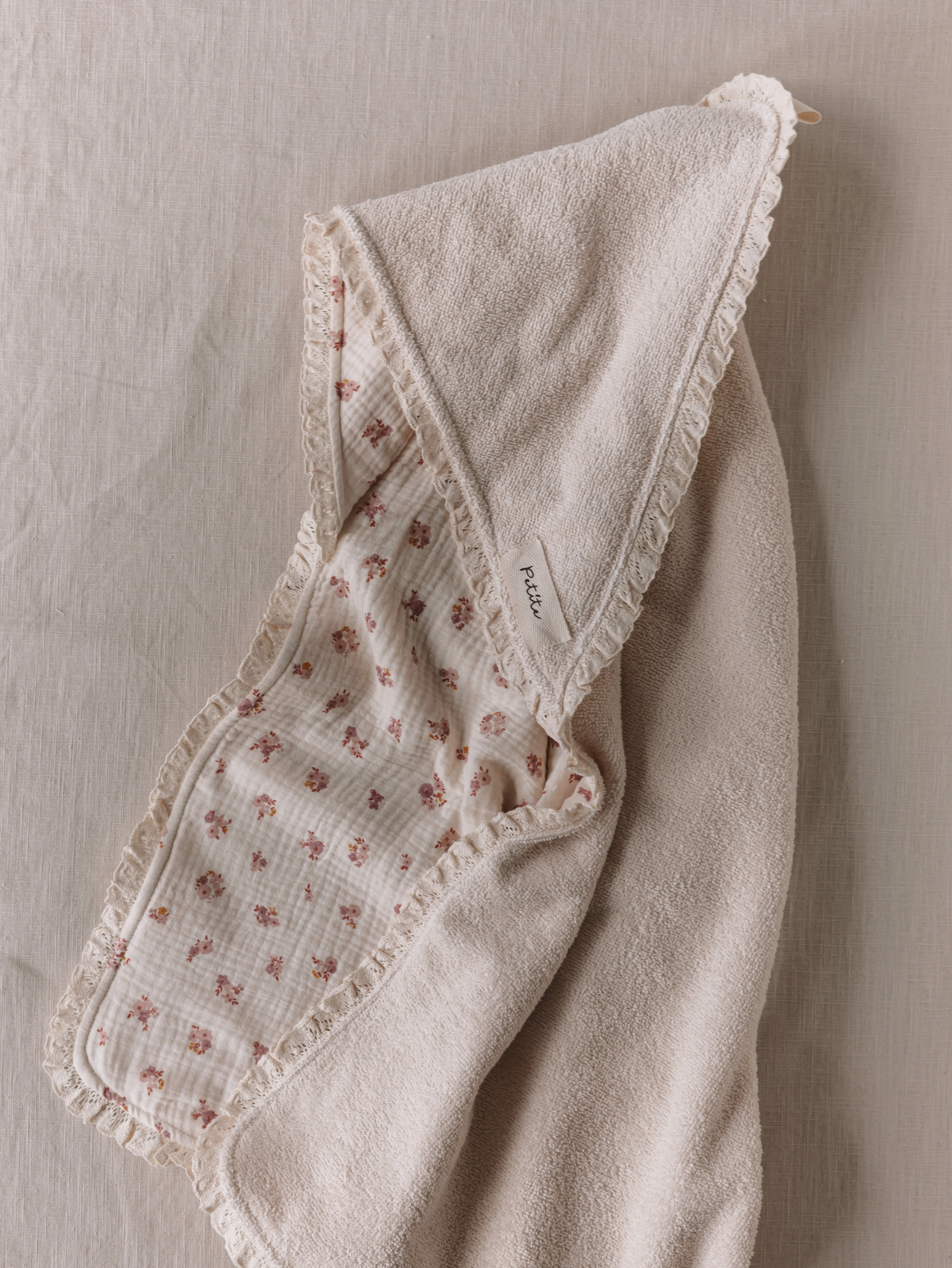 Baby Hooded towel  /  ecru floral   lace