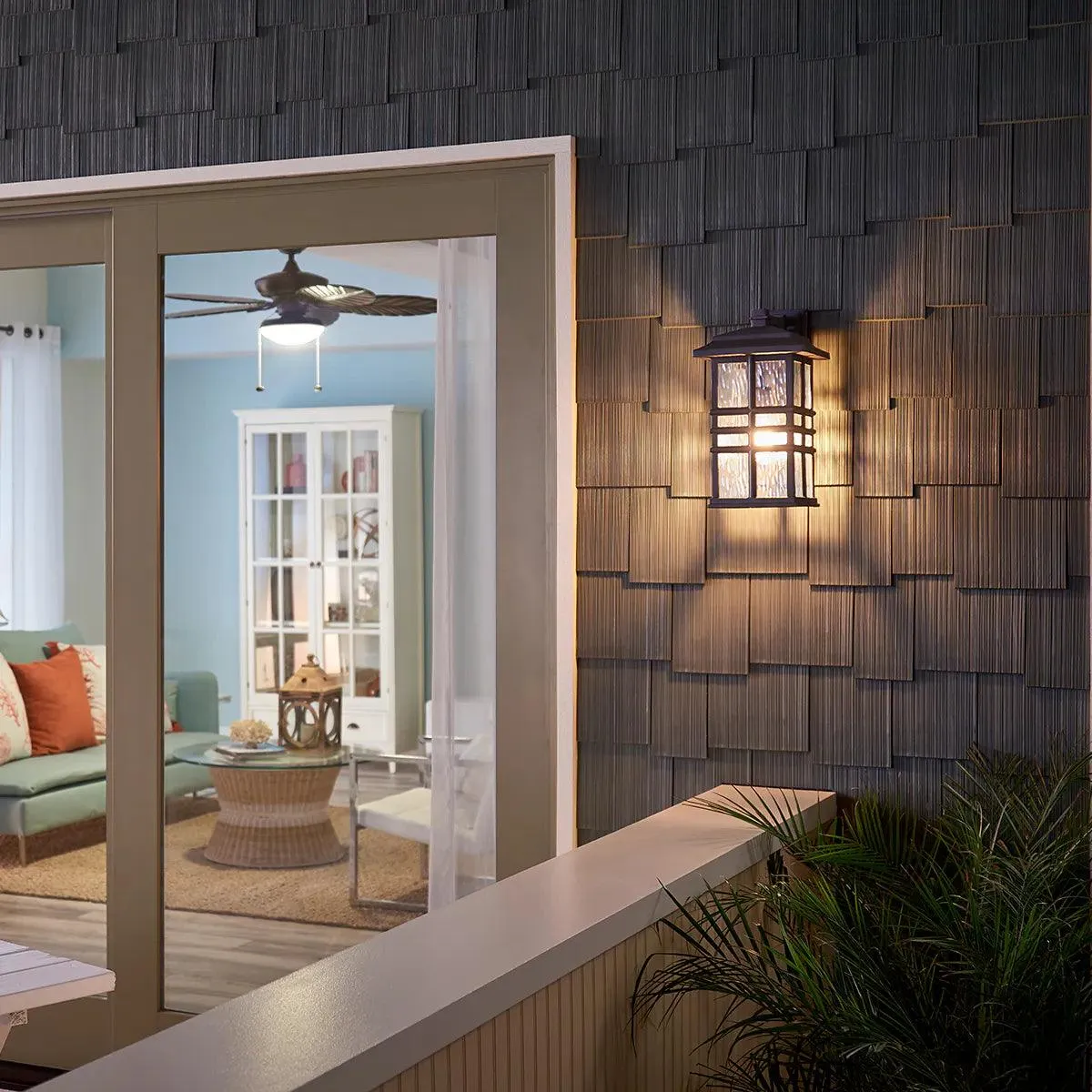 Beacon Square 18 In 1-Light Outdoor Wall Light with Clear Hammered Glass, Bronze Finish
