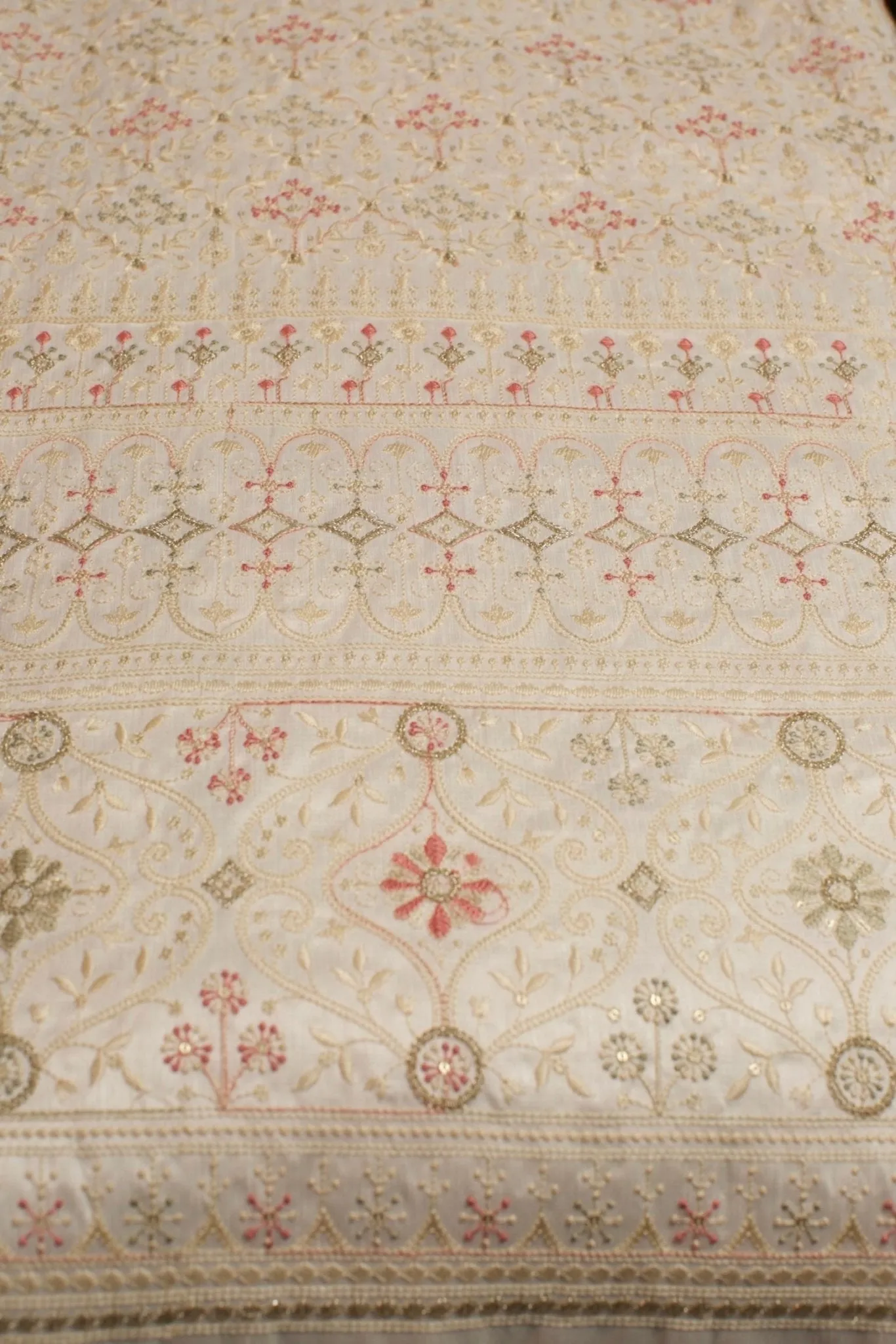 CREAM EMBROIDERED SILK B32-20