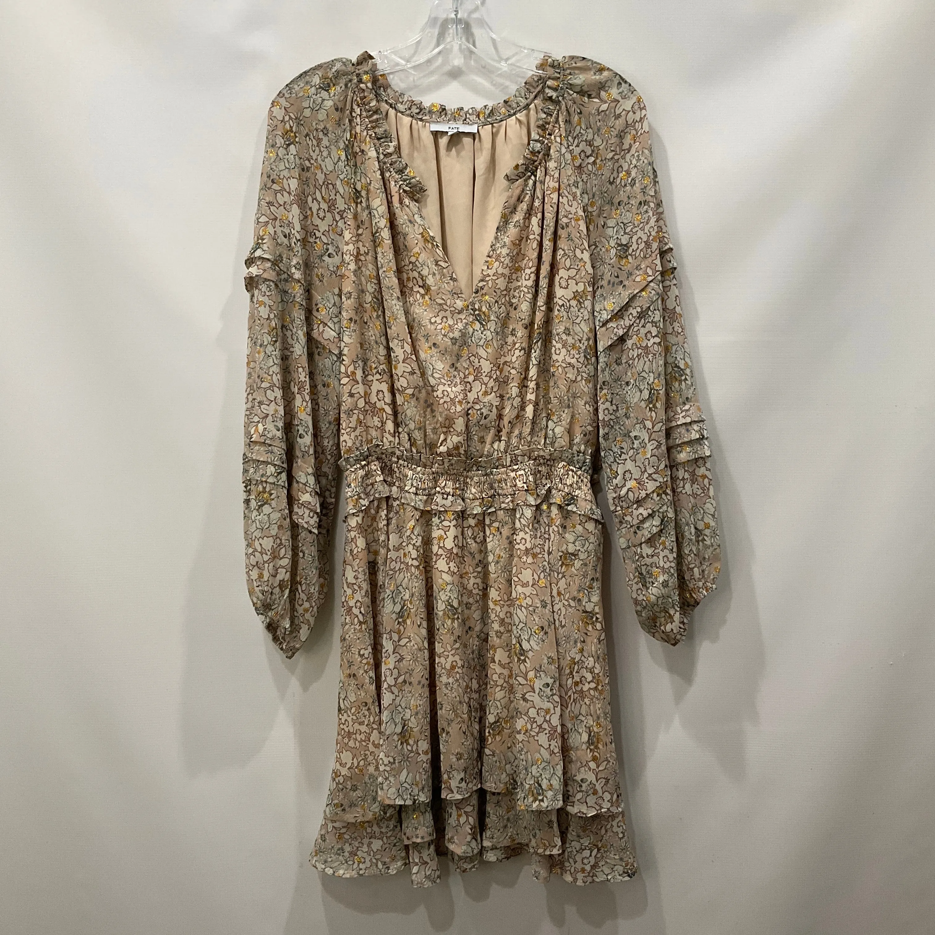 Dress Casual Short By Fate  Size: M