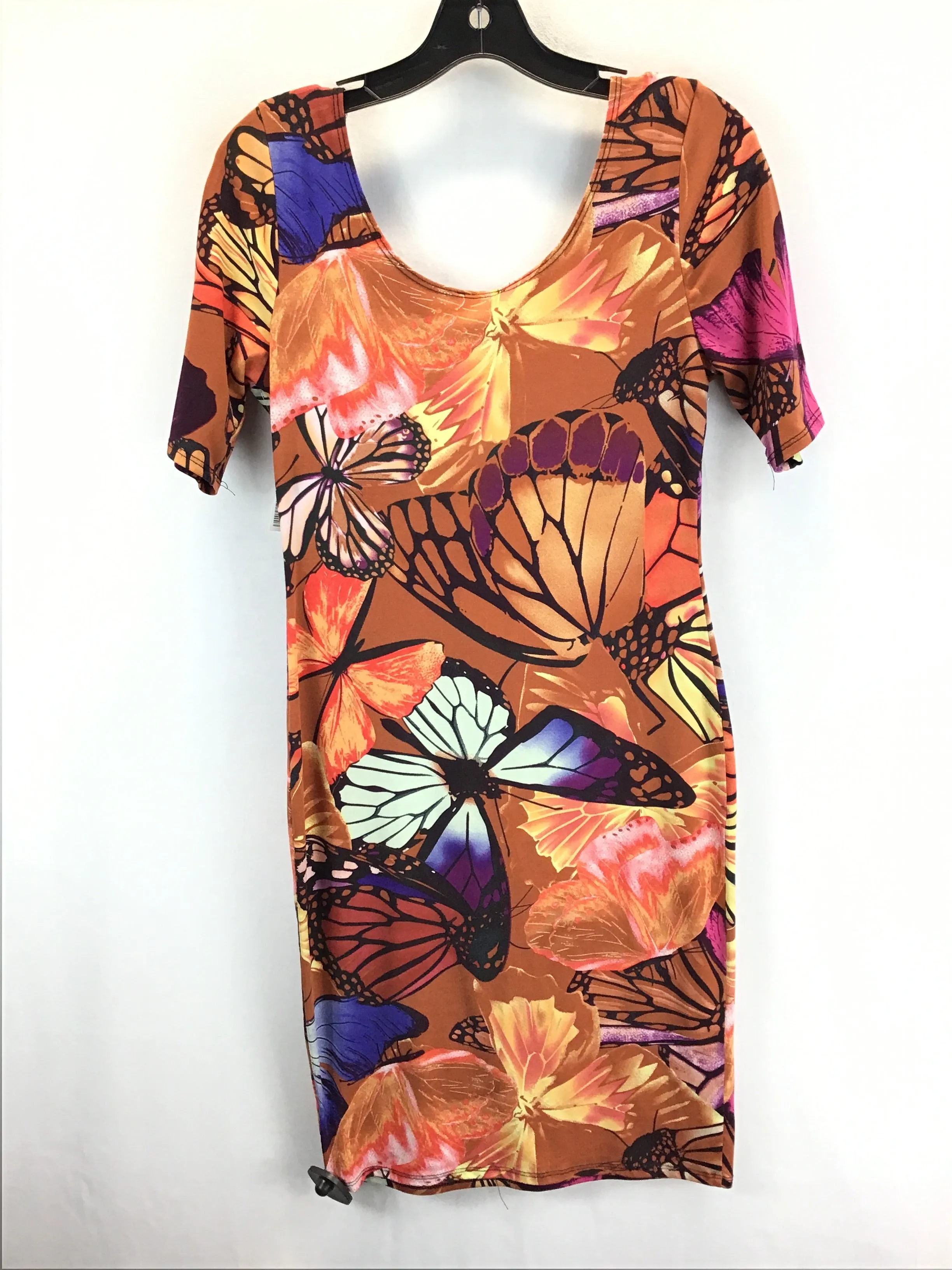 Dress Casual Short By Love J  Size: L