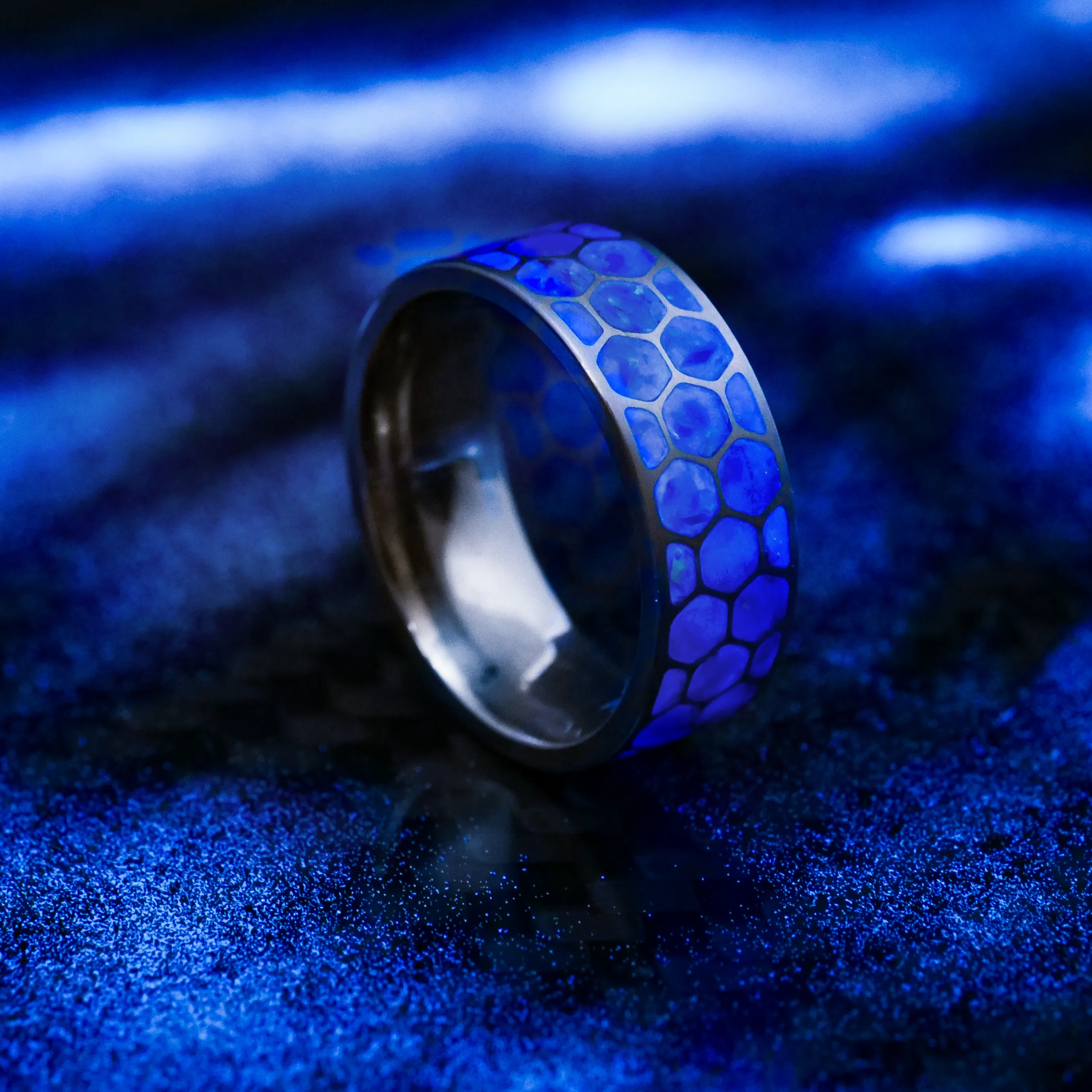 Hexagon Winter's Howl Glowstone Ring