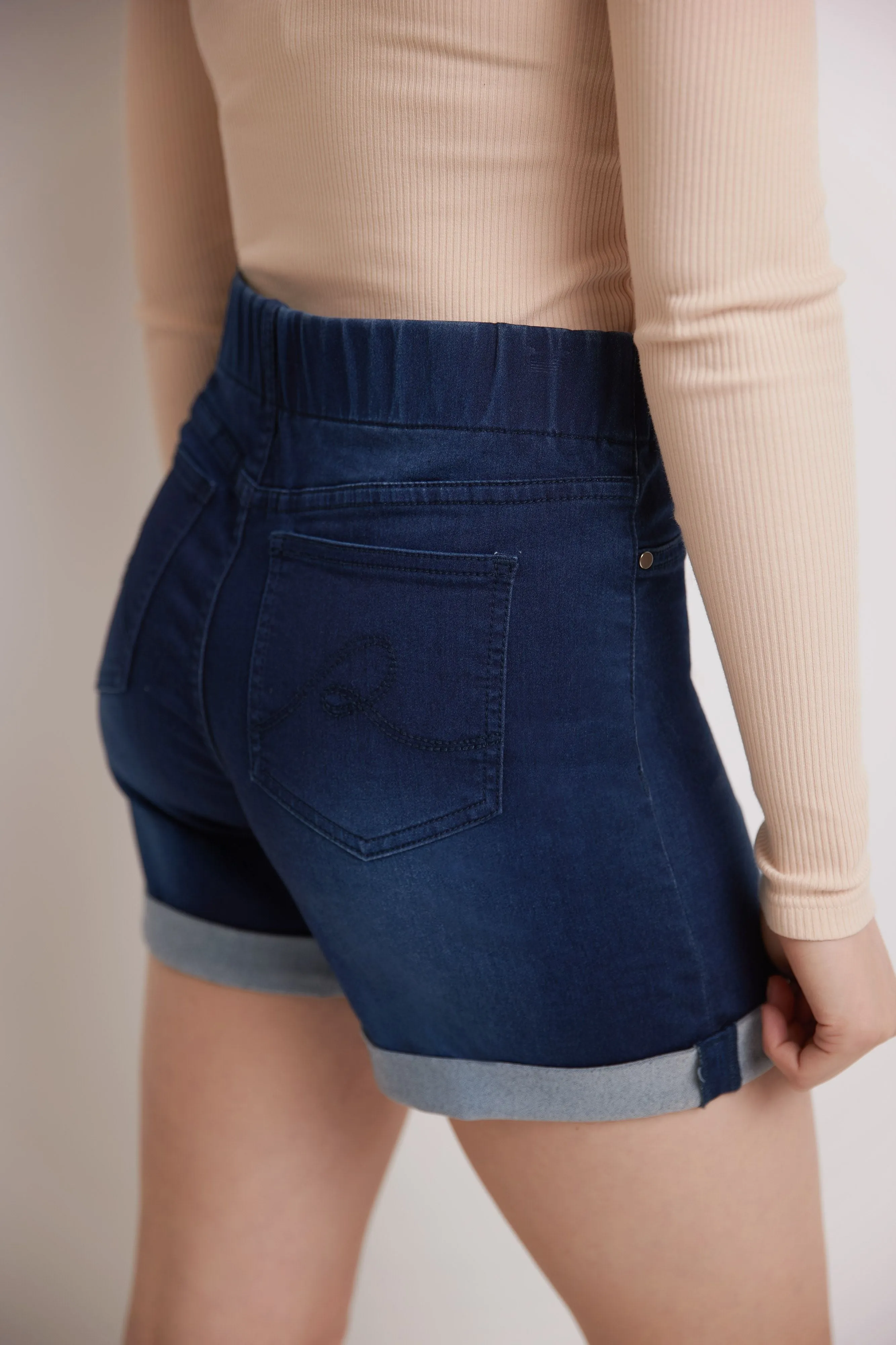 Rekucci Womens Slim-Fit 5-Inch Cuffed, Pull-On Jean Shorts