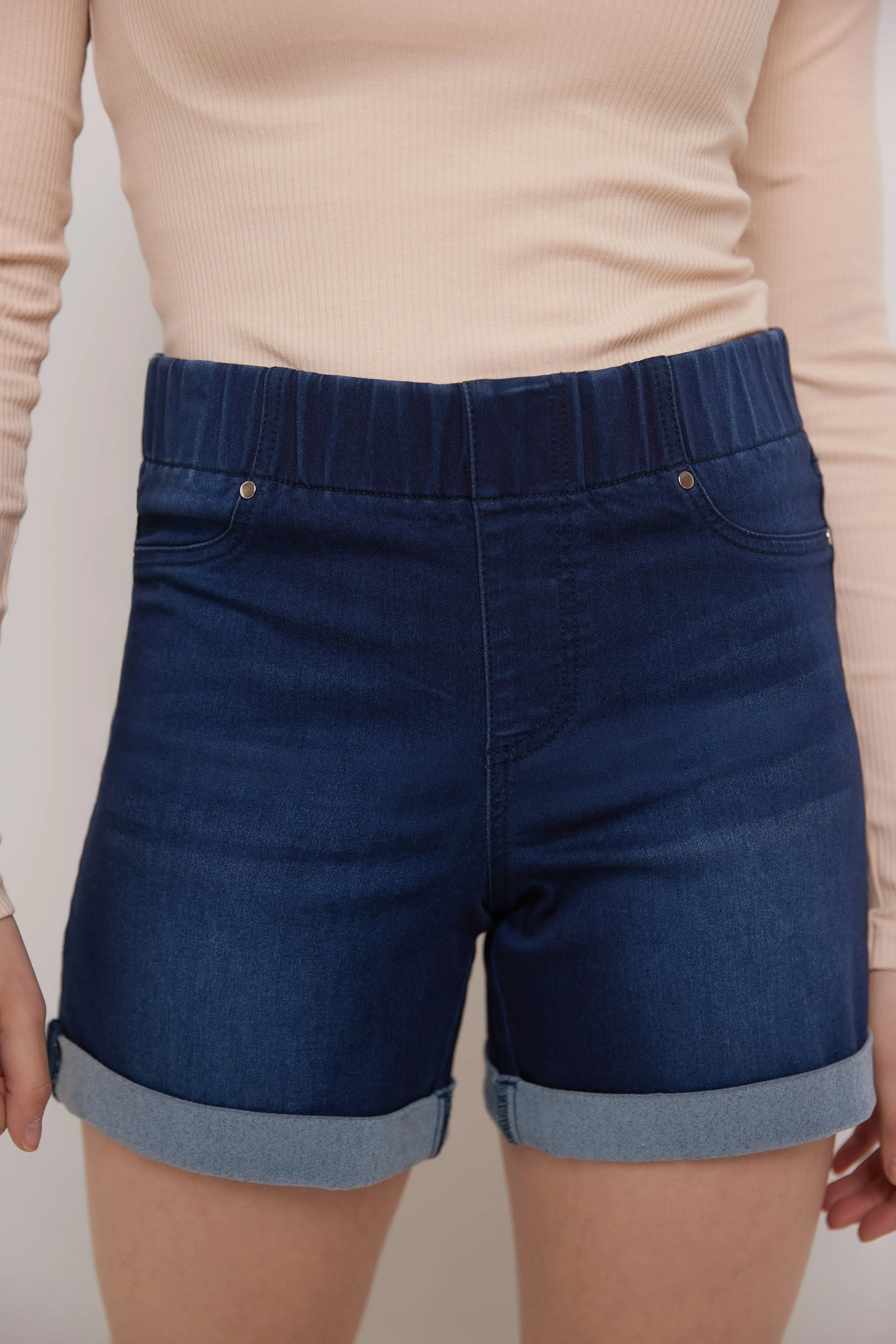 Rekucci Womens Slim-Fit 5-Inch Cuffed, Pull-On Jean Shorts